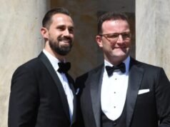 Il legislatore tedesco suscita critiche per aver avuto figli tramite la maternità surrogata negli Stati Uniti