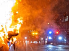 Lo spettacolo pirotecnico illegale del quartiere provoca lesioni