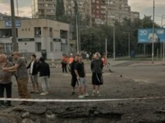 10 feriti negli attacchi notturni di missili e droni russi su Kiev