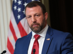 Markwayne Mullin annuncia un’indagine del DHS alla ricerca di stranieri illegali nei registri elettorali