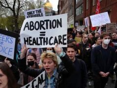La Camera del Massachusetts approva un disegno di legge che consentirebbe gli aborti tardivi