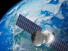 La FCC sta lavorando per semplificare le licenze per le stazioni satellitari e terrestri