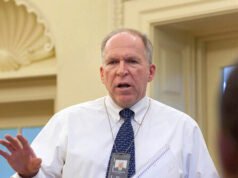 John Brennan fa causa all’amministratore di Trump per preservare i documenti nelle indagini federali