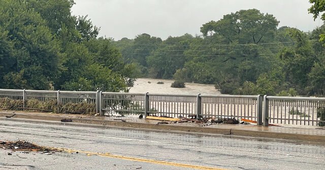 Kerrville-Flooding-Under-Bridge-640x335.jpg