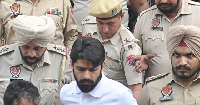 Lawrence-Bishnoi-under-arrest-640x335.jpg
