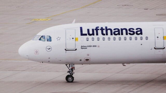 Lufthansa-Airline-dress-code-001.jpg