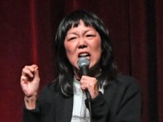 La comica Margaret Cho prende in giro la morte di Lindsey Graham, augurando a McConnell il prossimo