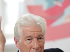 Video: l’attore Richard Gere sostiene che Trump ha “causato così tante morti” – “Ma sarà finita”