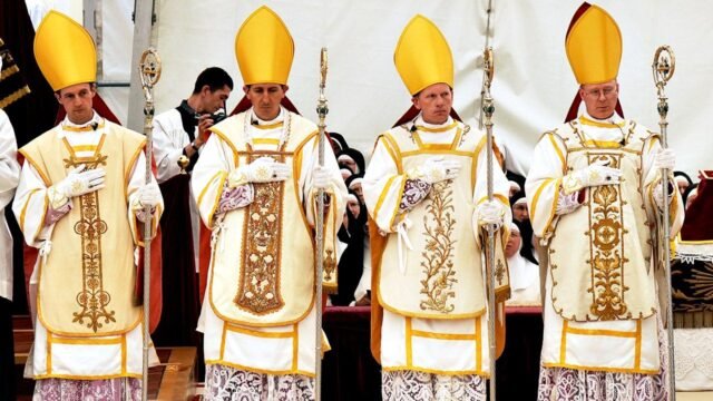 St-Pius-X-Bishops.jpg