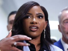 Jasmine Crockett lega il razzismo al tifo per l’Argentina ai Mondiali