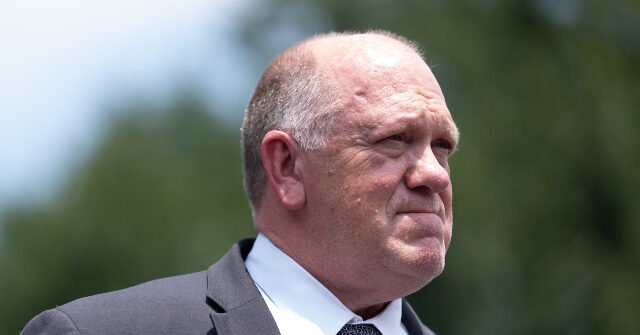 Lo zar di frontiera Tom Homan annuncia che l’ondata di ghiaccio a New York è iniziata Lo zar di frontiera Tom Homan annuncia che l’ondata di ghiaccio a New York è iniziata