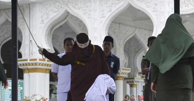 Woman-being-flogged_Sharia-law-640x335.jpg