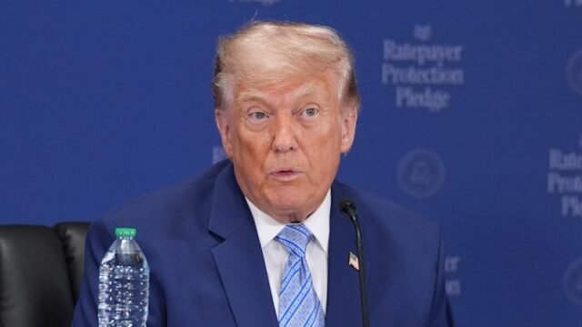 Trump avverte di un “attacco massiccio” all’Iran mentre il petrolio tocca nuovamente i 100 dollari al barile Trump avverte di un “attacco massiccio” all’Iran mentre il petrolio tocca nuovamente i 100 dollari al barile