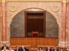 Il parlamento ungherese vota per la destituzione del presidente nell’ultima mossa anti-Orban