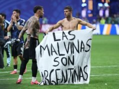 “Le Falkland sono argentine”: i festeggiamenti per la vittoria dell’Inghilterra ravvivano vecchie ferite