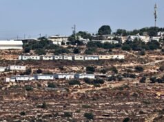 L’UE esorta Israele a fermare l’espansione degli insediamenti mentre i coloni attaccano i bambini