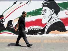 L’Iran incolpa gli Stati Uniti per la disputa di Hormuz mentre entrambe le parti confermano i colloqui in corso