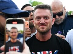 Il nuovo amico britannico di Hanson è volato a Mosca con i finanziamenti di Musk