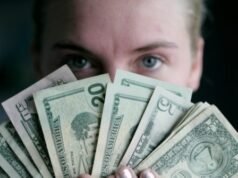 New York ha consegnato a 864.000 residenti 2,6 miliardi di dollari in contanti per il welfare nel 2025