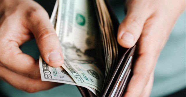 cash-money-wallet-wealth-growth-economy-stock-pexels-640x335.jpg