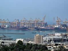 Gli Stati Uniti rinnovano il blocco sui porti iraniani, mandando sicuramente di nuovo in tilt l’economia in difficoltà