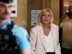 Il tribunale francese apre la strada al candidato presidenziale di estrema destra, ma ad una rigorosa condizione