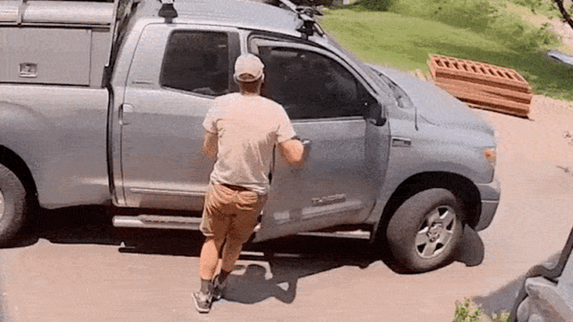 f49a2d31b2f7626306d73ce4ea5e8859bb6a2b9ae80e16fffa3e414ff5299e68.gif