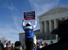 Ragazza presumibilmente molestata da un atleta trans nel caso SCOTUS parla apertamente
