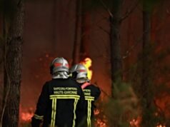 Gli incendi minacciano Bordeaux mentre oltre 300.000 abbandonano le case in Francia e Spagna