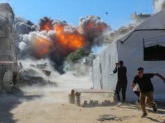 Tre palestinesi uccisi e 15 feriti negli attacchi israeliani in tutta Gaza