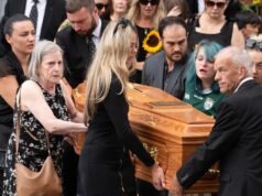 La madre americana uccisa, Jamey Carney, ricordata come “raggio di sole” al funerale irlandese