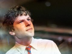 Jesse Eisenberg prende in giro le “sciocche” celebrità di Hollywood che abbandonano gli Stati Uniti a causa di Trump