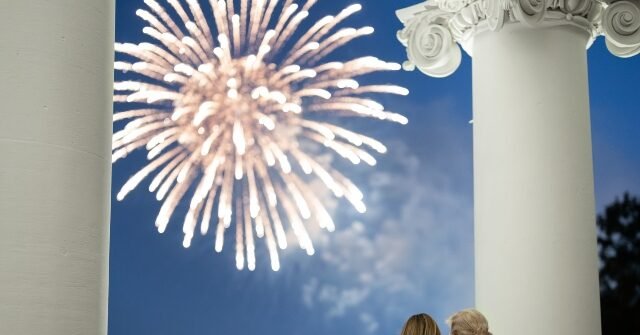 melania-donald-trump-fireworks-white-house-flickr-1-640x335.jpg