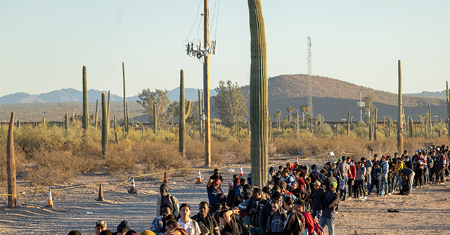migrant-caravan-az-getty-640x335.png