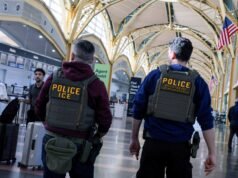 Lo zar del confine di Trump indaga su possibili fallimenti nei controlli dopo la sparatoria all’ICE
