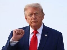WH difende il presidente Trump dalla tirata dei file Epstein di Alan Ritchson