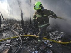 Un membro della NATO fa decollare aerei da combattimento mentre l’attacco russo all’Ucraina uccide 8 persone