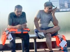 Alla base della crisi delle piccole imbarcazioni: i negozi di abbigliamento sportivo sulla costa settentrionale della Francia incassano una fortuna vendendo giubbotti di salvataggio alle migliaia di migranti diretti nel Regno Unito