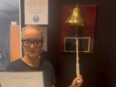 La star di “The Office” Lucy Davis, 53 anni, rivela di aver ricevuto una diagnosi di cancro al seno in fase terminale e afferma di essere “in pace con qualunque cosa mi riservi il futuro”