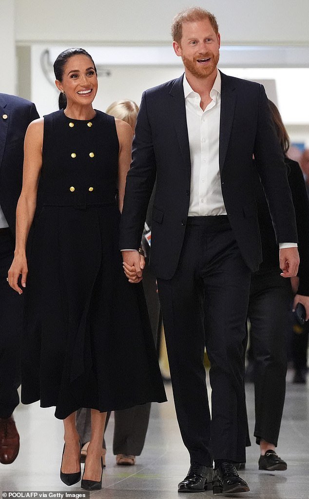 110738691-16066759-Harry_and_Meghan_are_expected_to_arrive_to_the_UK_to_begin_their-a-292_1787249031.jpeg