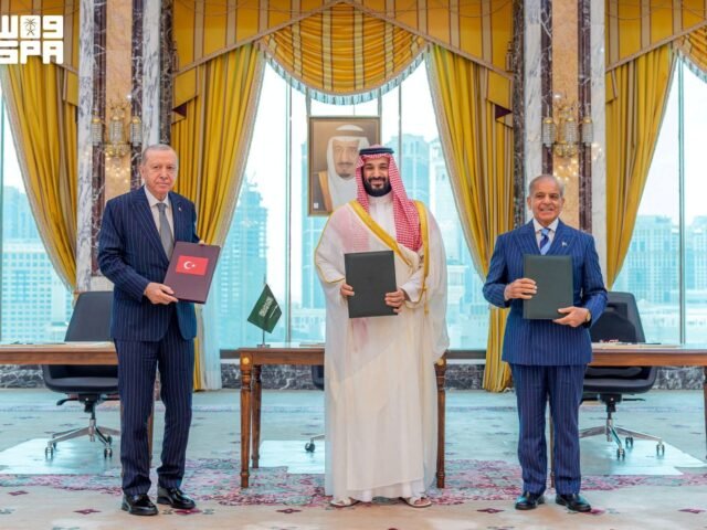 1786221320_2026-08-07T123019Z_1739279261_RC2NTMAF3I54_RTRMADP_3_SAUDI-DEFENCE-AGREEMENT-1786207817.jpg