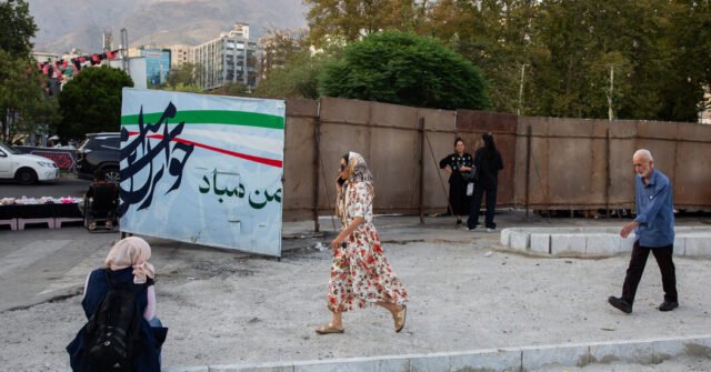 21int-iran-economy-01-vhbg-facebookJumbo.jpg