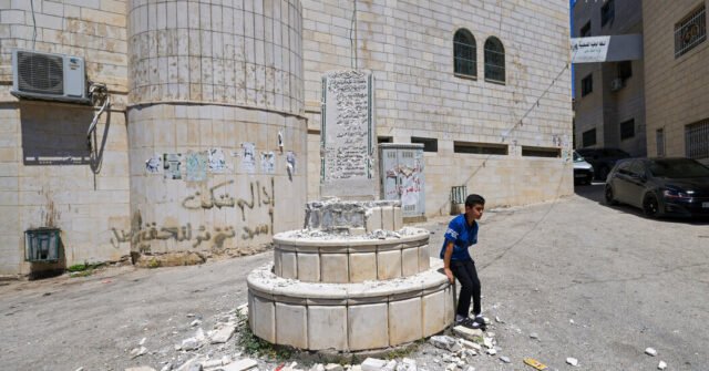 25int-westbank-monument-ckfl-facebookJumbo.jpg