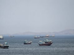 L’Iran rivendica il controllo dello Stretto di Ormuz; le navi mercantili non possono transitare senza autorizzazione