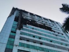 Le condizioni attuali dell’edificio Jakarta Bapenda dopo essere stato travolto da un incendio