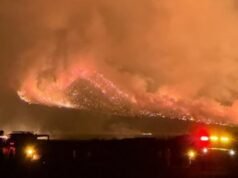 Ogni accesso al Monte Bromo è stato completamente chiuso a causa dell’impatto dell’incendio sempre più diffuso