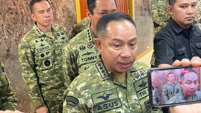 6a795e0d2992e-panglima-tni-jenderal-agus-subiyanto-di-kompleks-parlemen-senayan-jakarta-pusat_gemini.jpeg