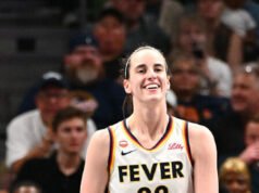 Caitlin Clark diventa virale per questa reazione al layup mancato da Angel Reese che avrebbe potuto decidere la partita