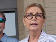 Trump chiama l’ex rivale Sanford per sostenere Darline Graham