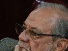Capo della sicurezza iraniana: Hormuz chiuso ‘finché l’America non correggerà il suo comportamento’ — Vance afferma che gli Stati Uniti Sono ancora ‘nel mezzo del gioco’